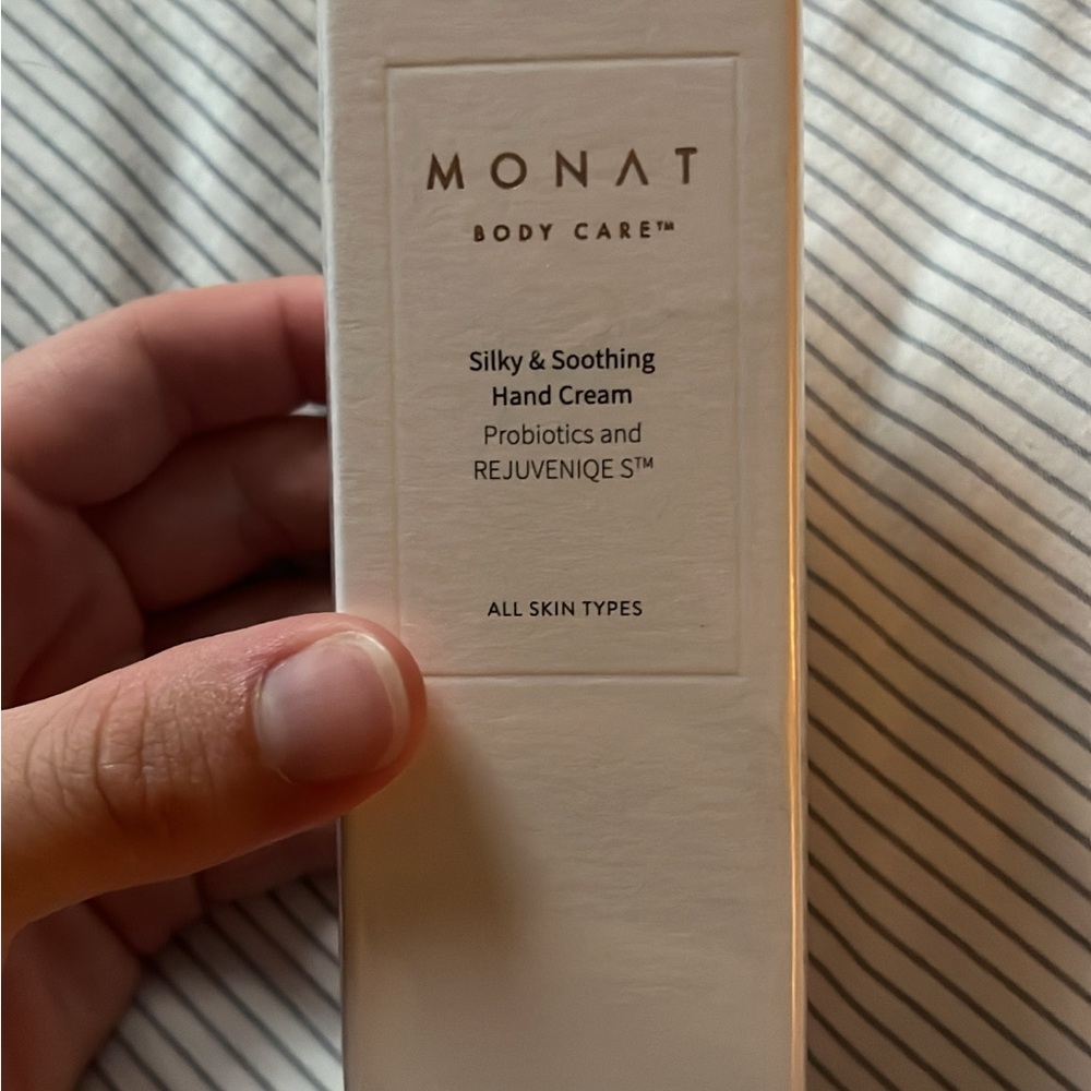 Silky & Soothing Hand Cream - White